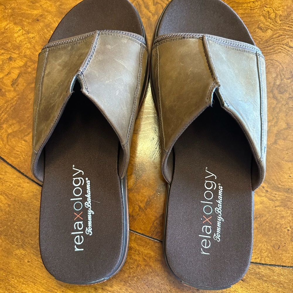 Tommy Bahama Relaxology Brown Slide Sandals - Picture 2 of 4